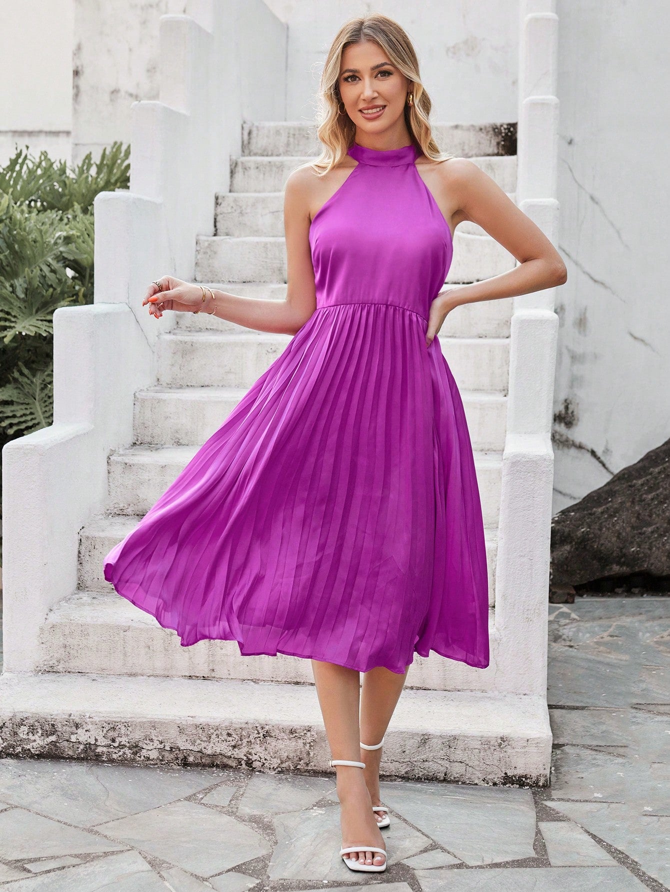 Solid Pleated Hem Halter Dress