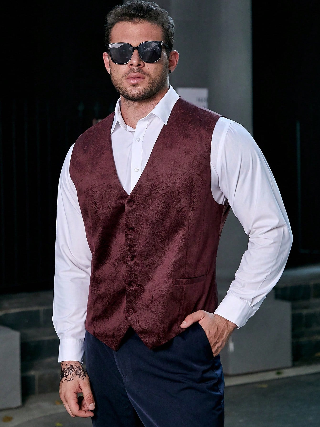 Men Plus Jacquard Waistcoat Without Shirt