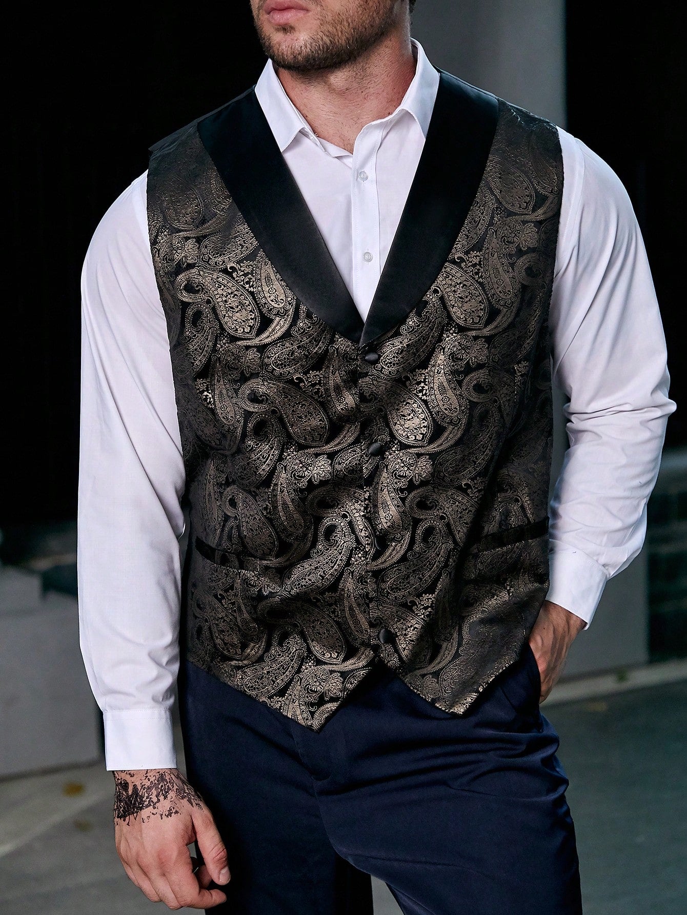 Men Plus Paisley Print Waistcoat Without Shirt