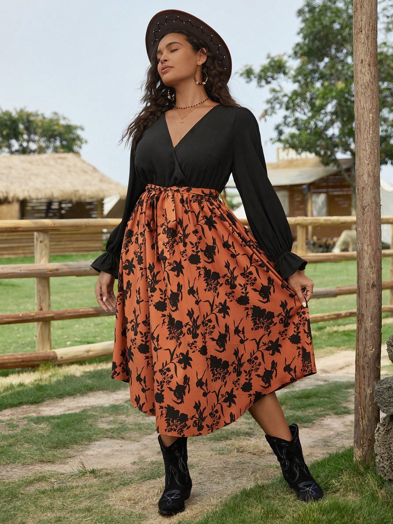 Plus Floral Print Flare Sleeve Belted Dress