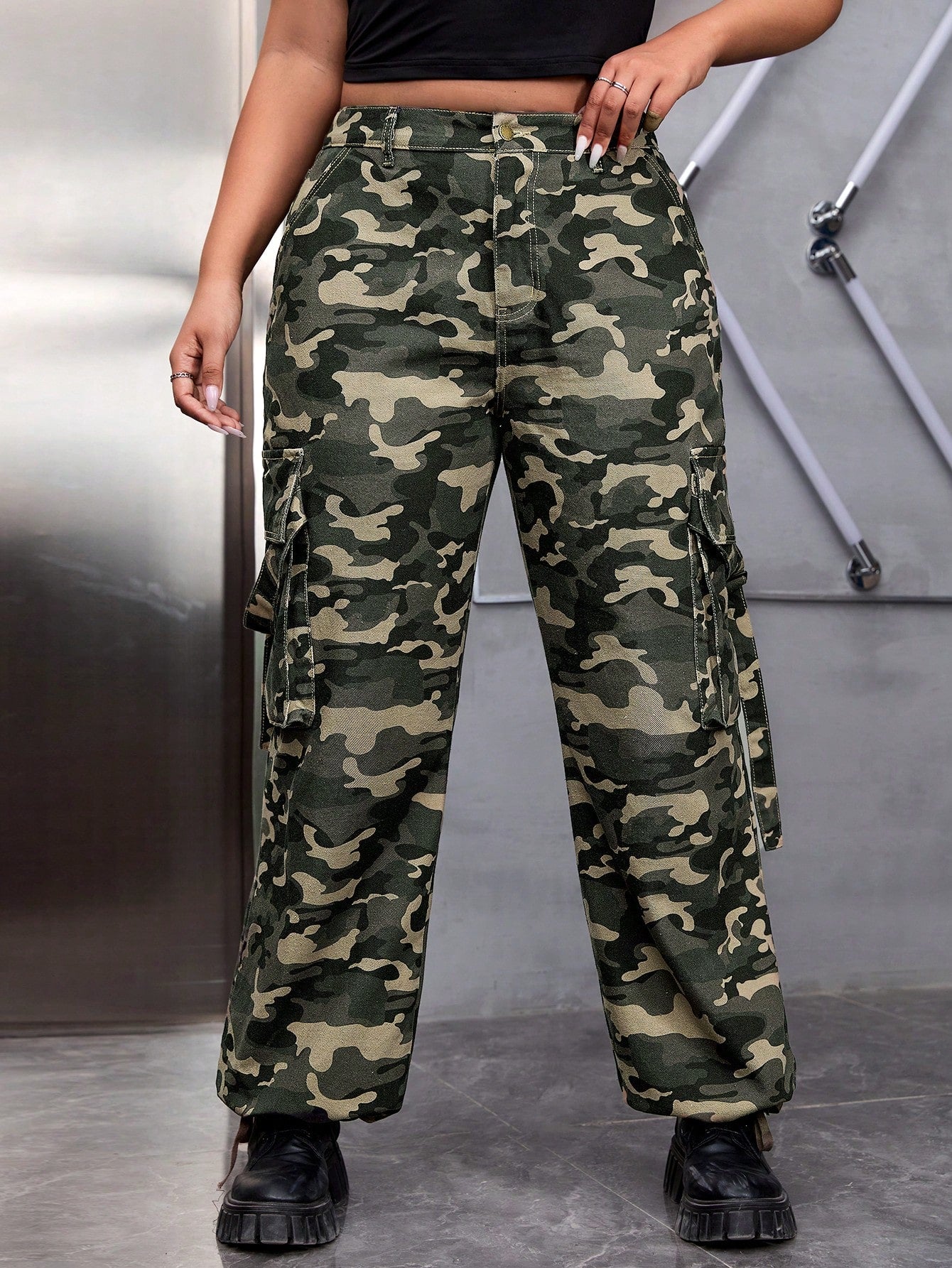 Plus Camo Print Flap Pocket Side Cargo Jeans