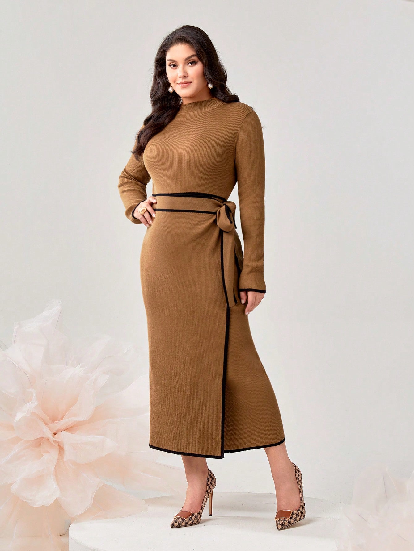 Plus Contrast Trim Knot Side Sweater Dress