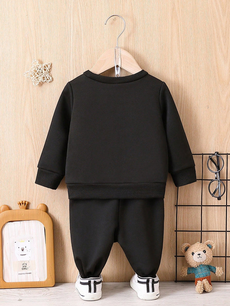 2pcs Baby Boy Allover Letter Print Long-sleeve Sweatshirt and Sweatpants Set