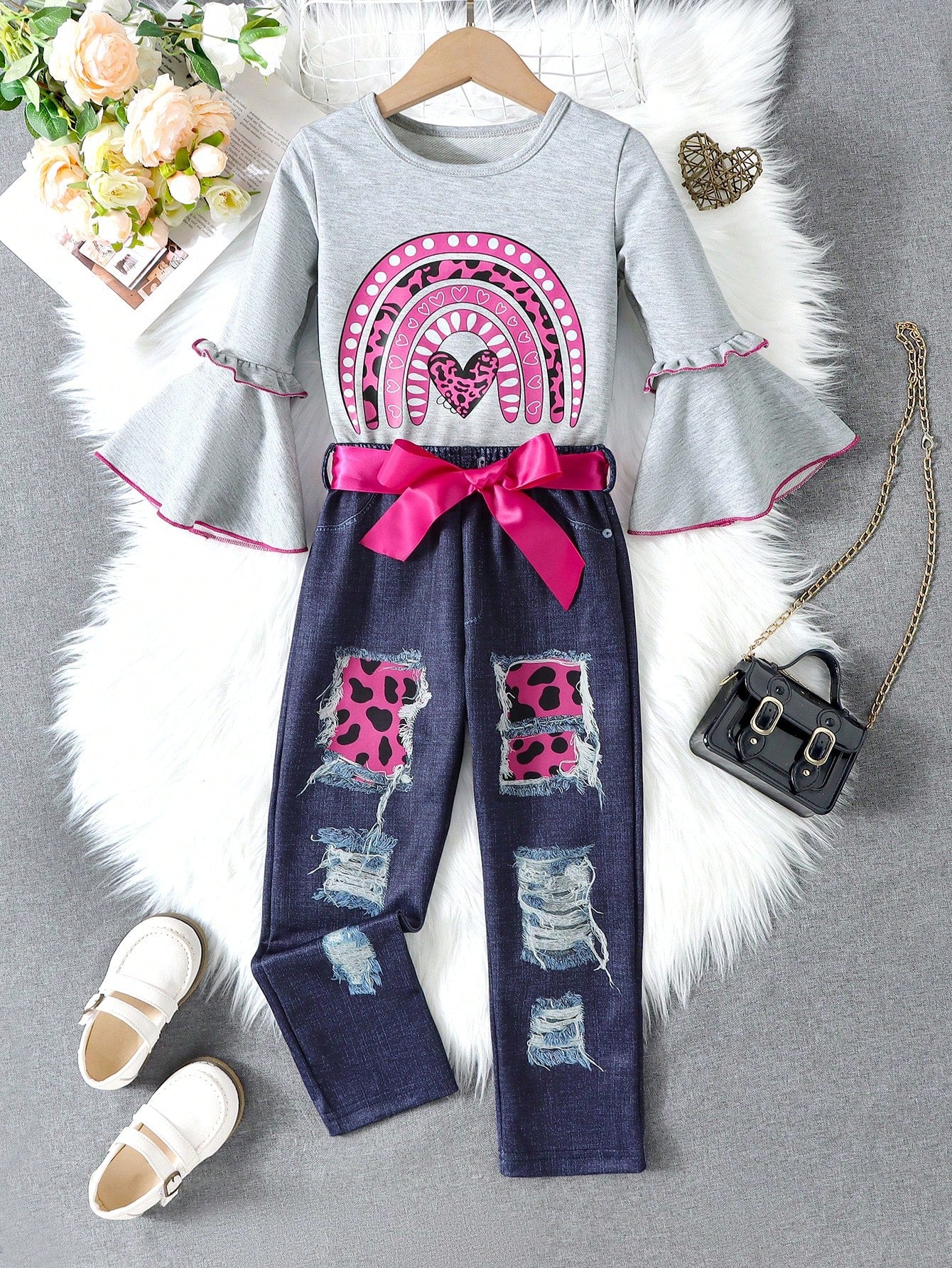 Young Girl Butterfly Print Flounce Sleeve Tee & Ripped Patched Jeans