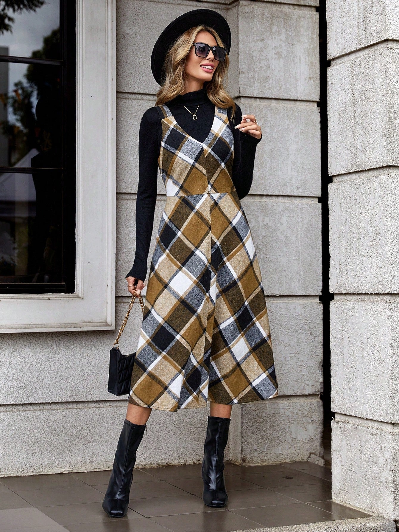 Plaid Print Sleeveless Dress Without Tee