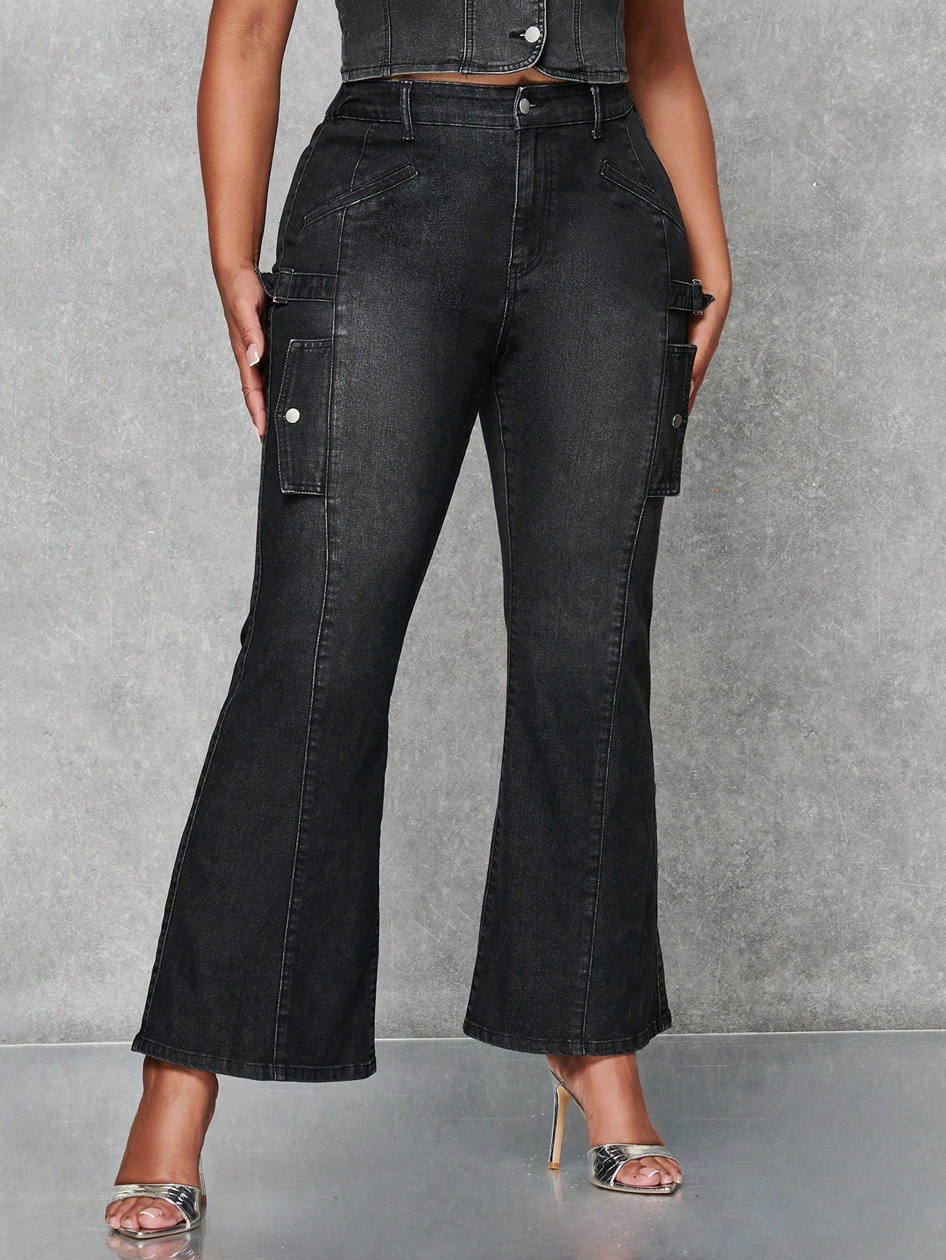 Plus High Waist Pocket Side Flare Leg Jeans