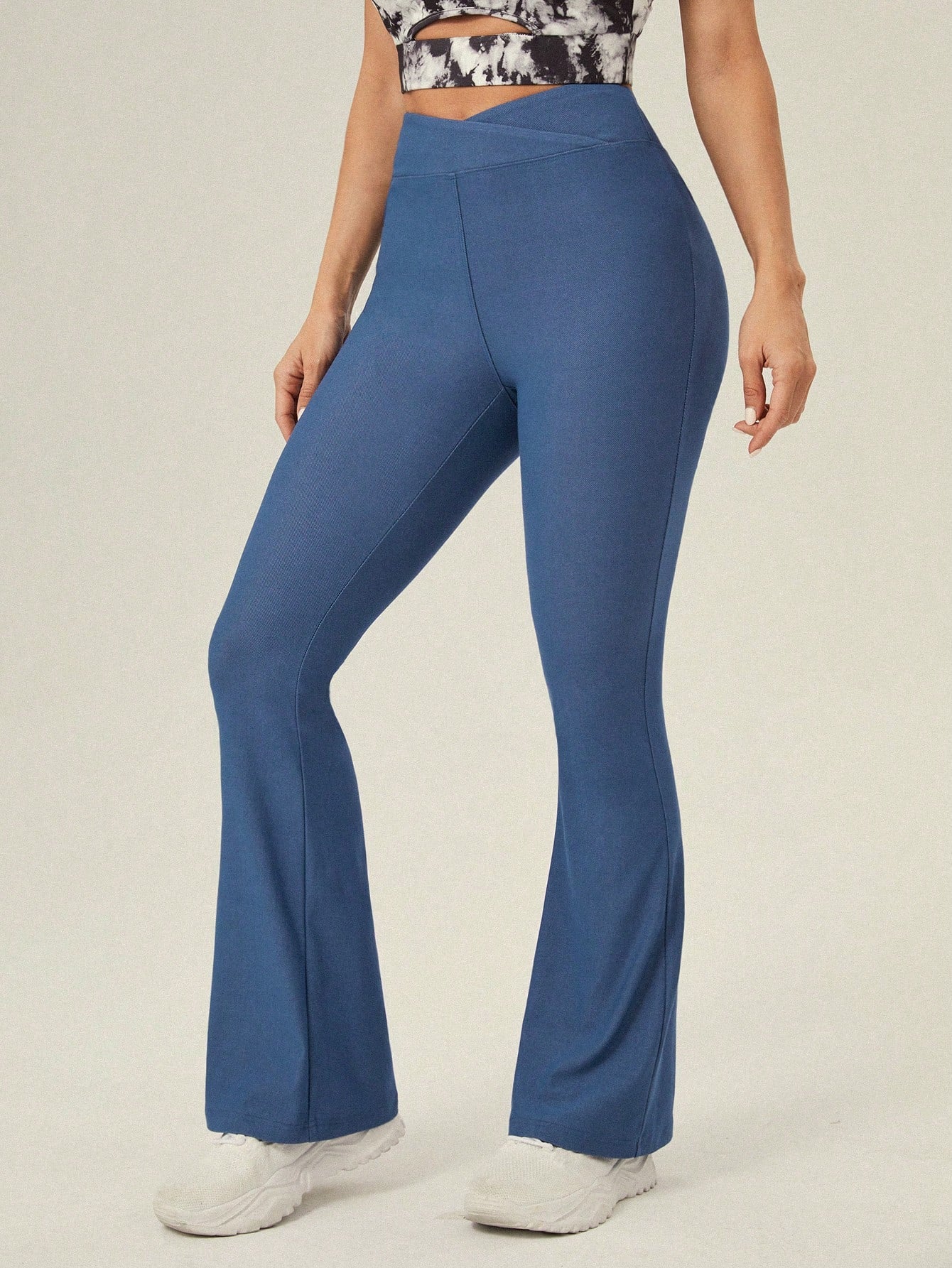 Solid Overlap Waist Flare Leg Leggings