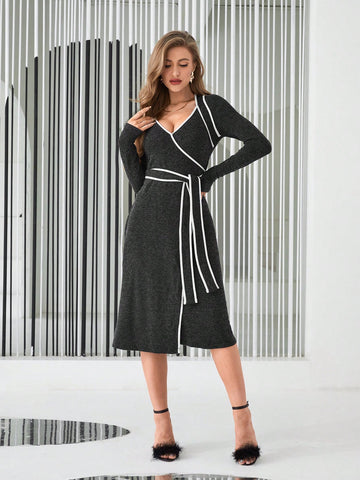 Contrast Piping Belted Dress