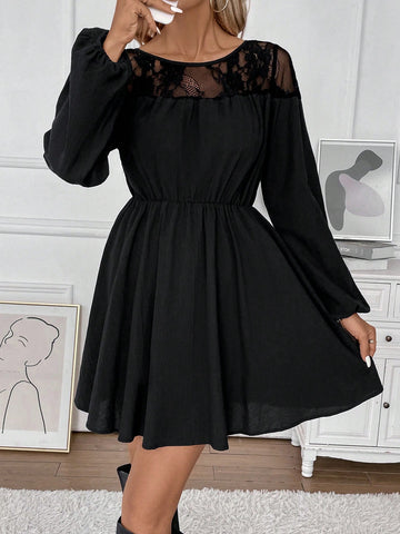 Contrast Lace Lantern Sleeve Dress