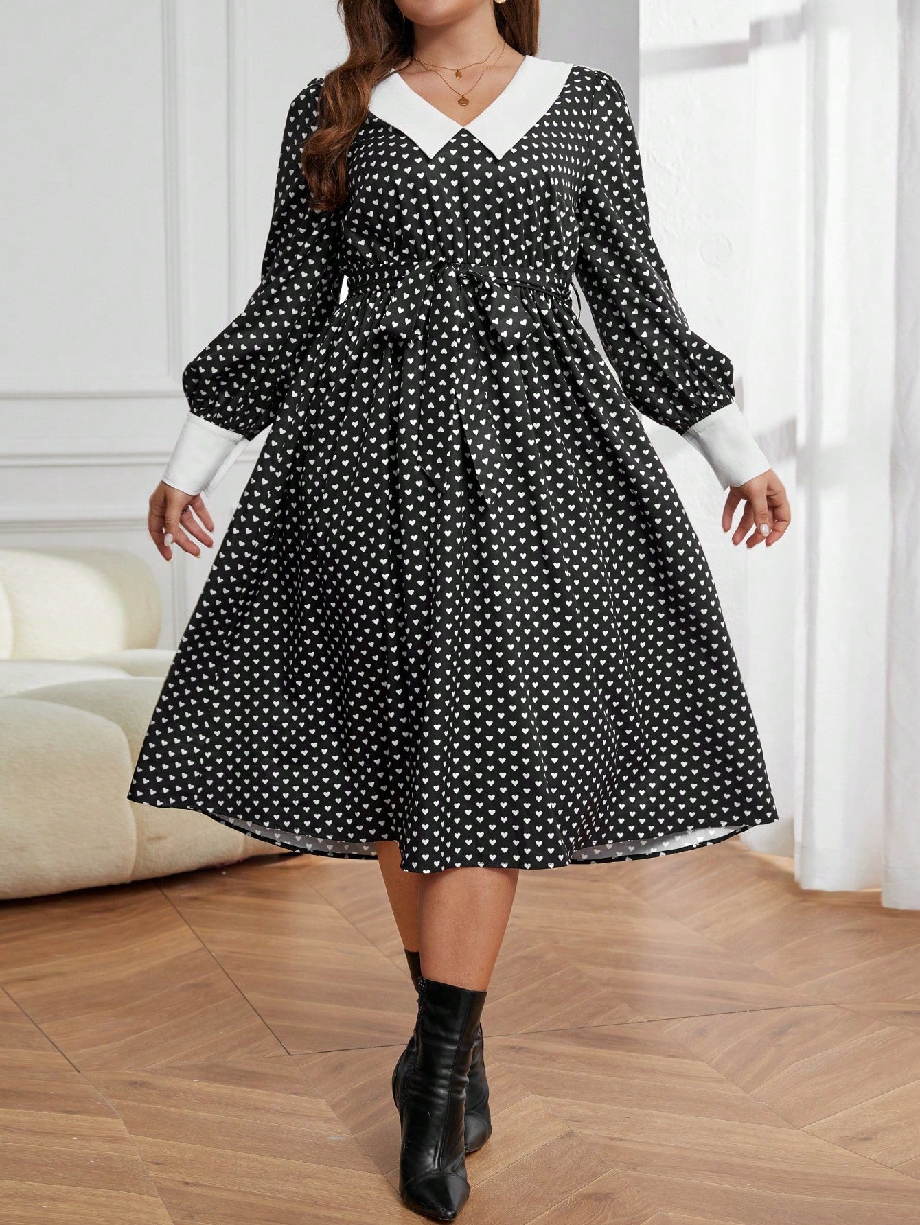 Plus Heart Print Contrast Collar Belted Dress