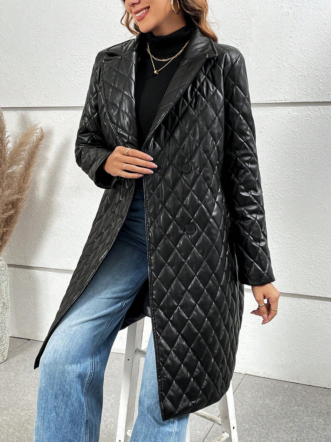 Women's Long Lapel Diamond Quilted Jacket