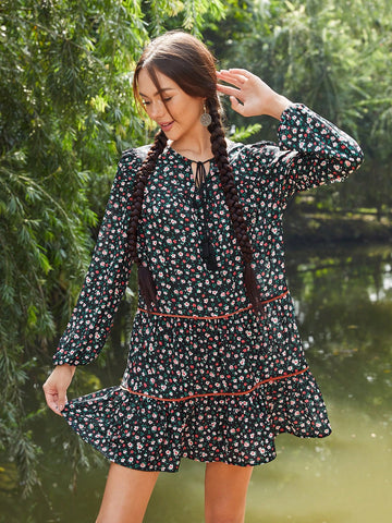 Ditsy Floral Tie Neck Smock Dress