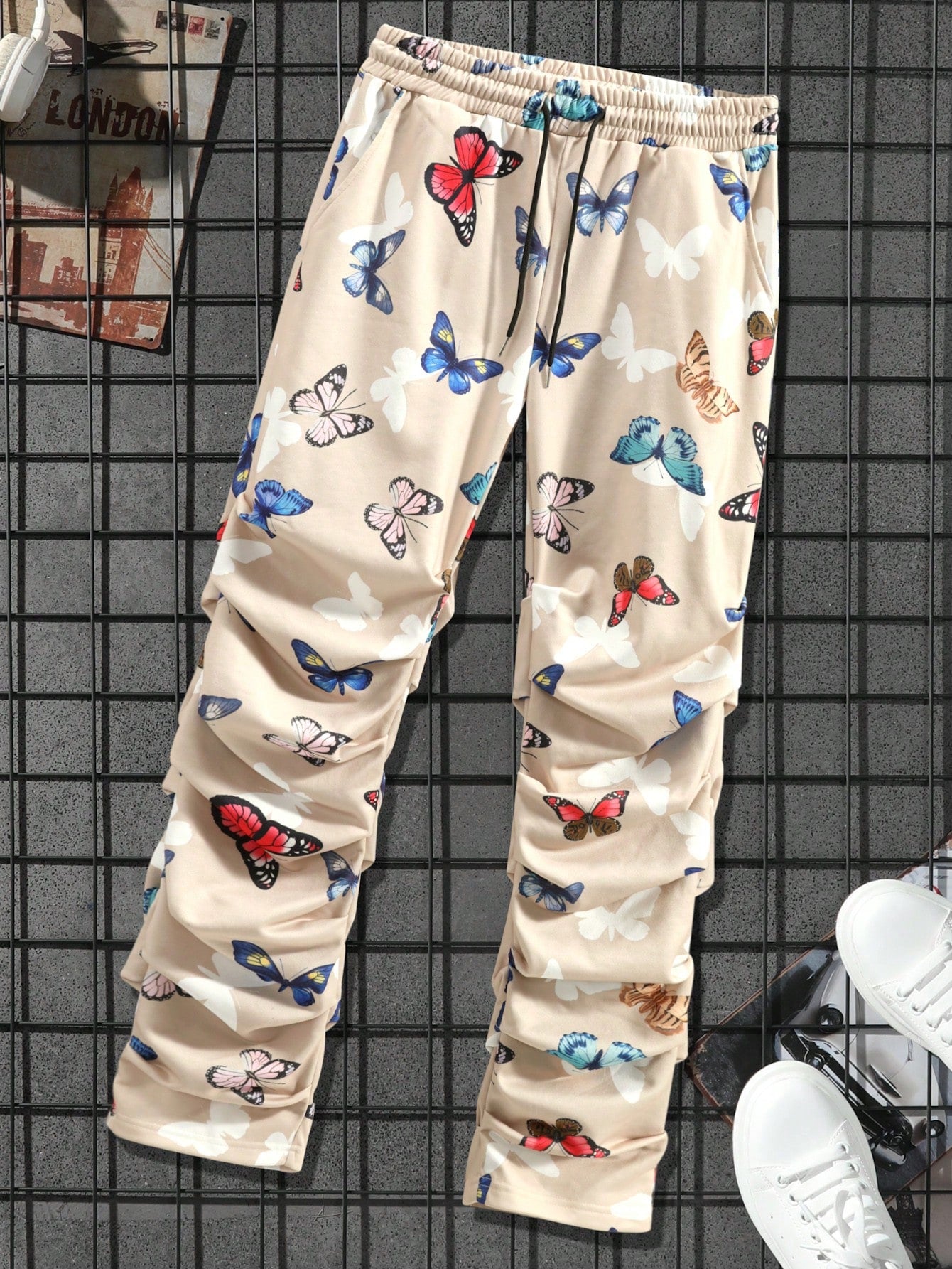 Men Butterfly Print Drawstring Waist Ruched Sweatpants