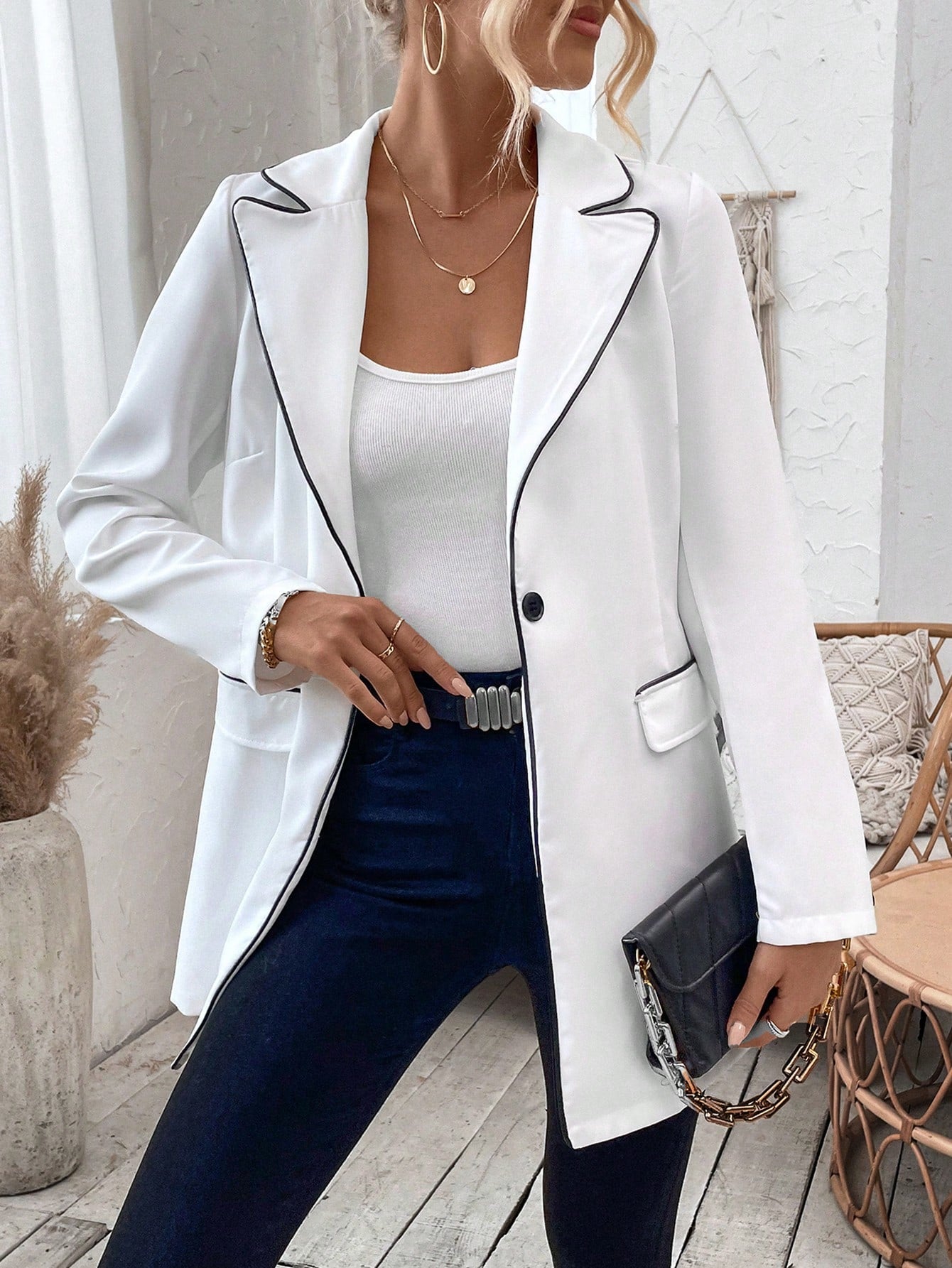 Women's Contrast Belt Blazer