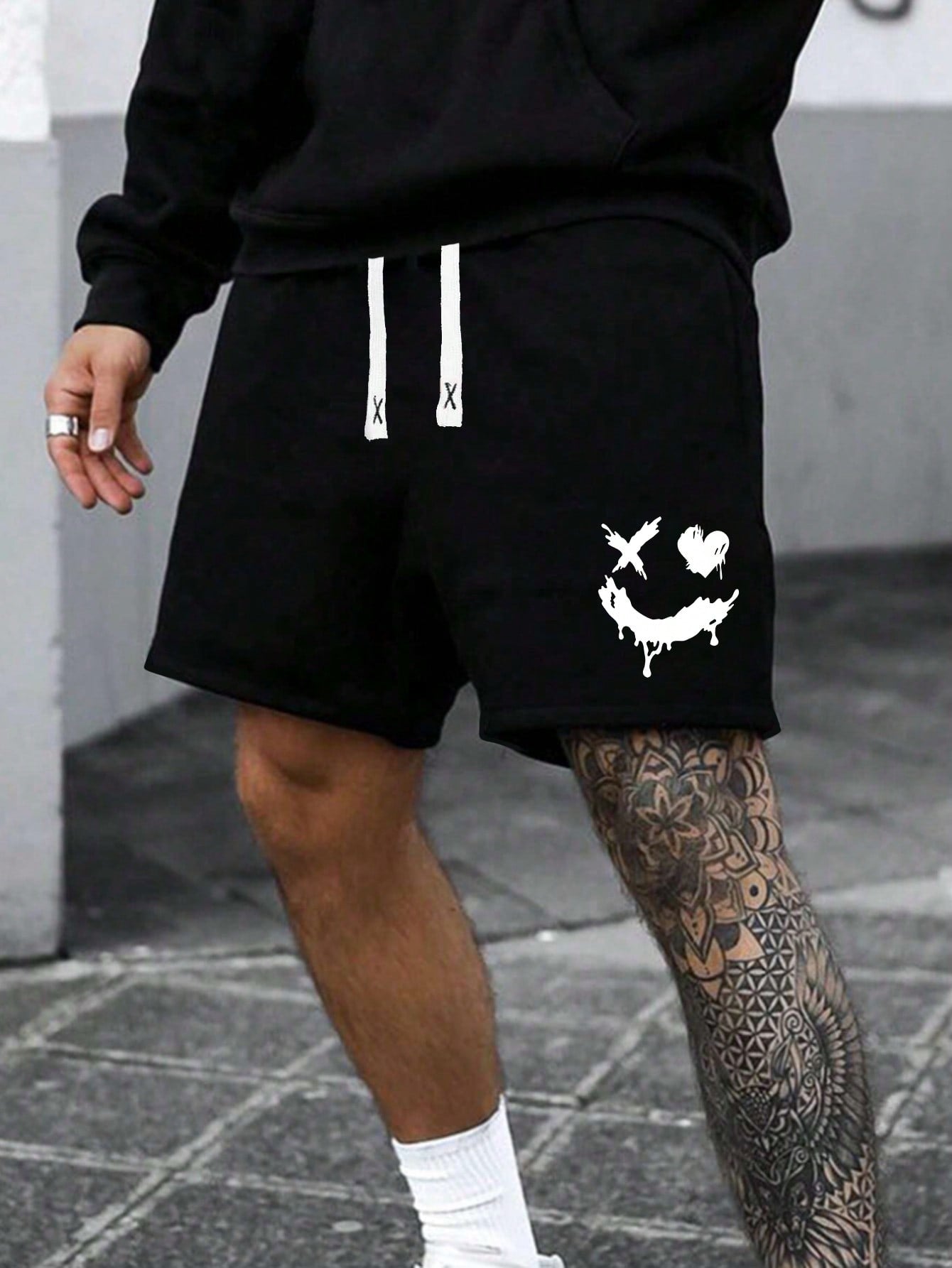 Loose Fit Men's Cartoon Graphic Drawstring Waist Shorts Emo Going Out