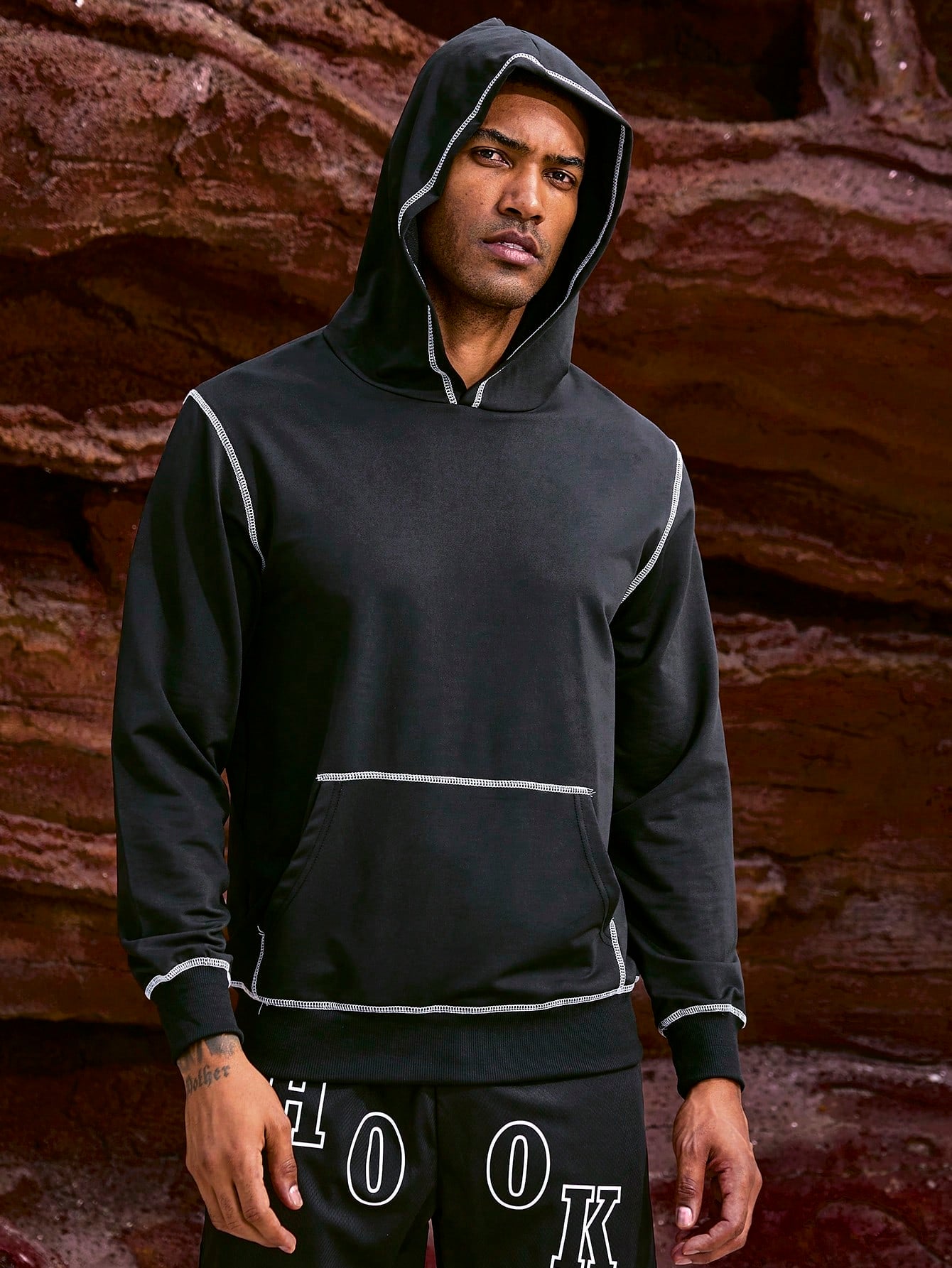 Men's Kangaroo Pocket Sports Hoodie With Contrast Stitching Detail Hoodie