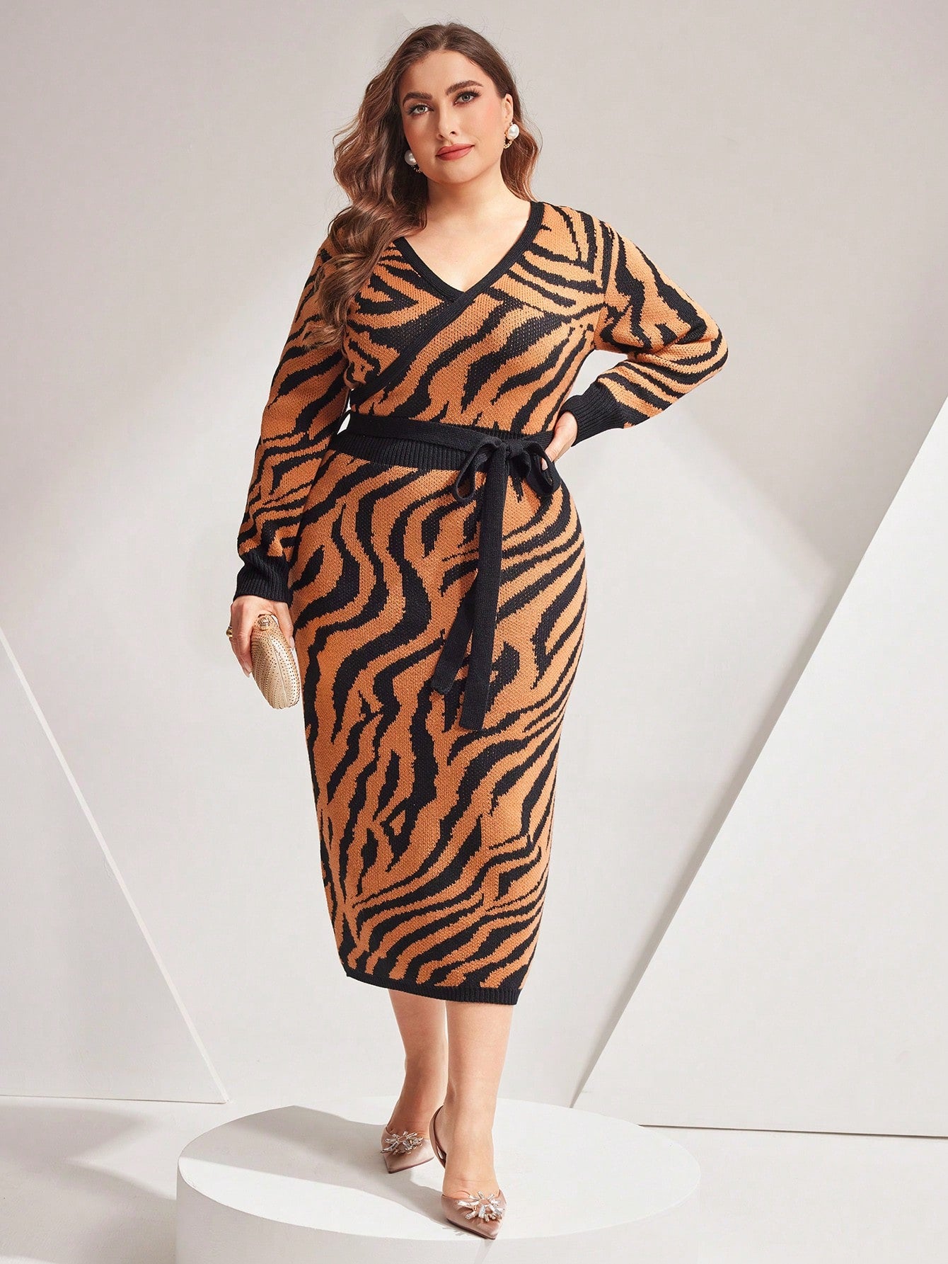 Plus Size Tiger Pattern V-Neck Belted Sweater Dress