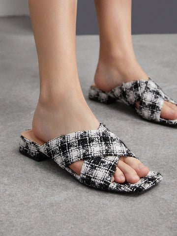 Ladies' Fashionable Flat Sandals