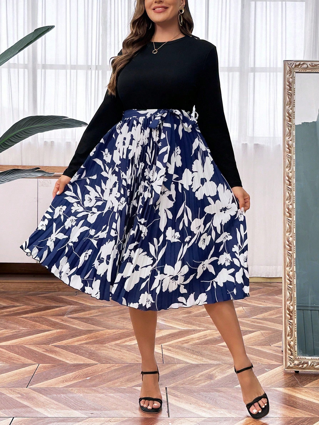 Plus Size Floral Print Pleated Hem Belted Dress