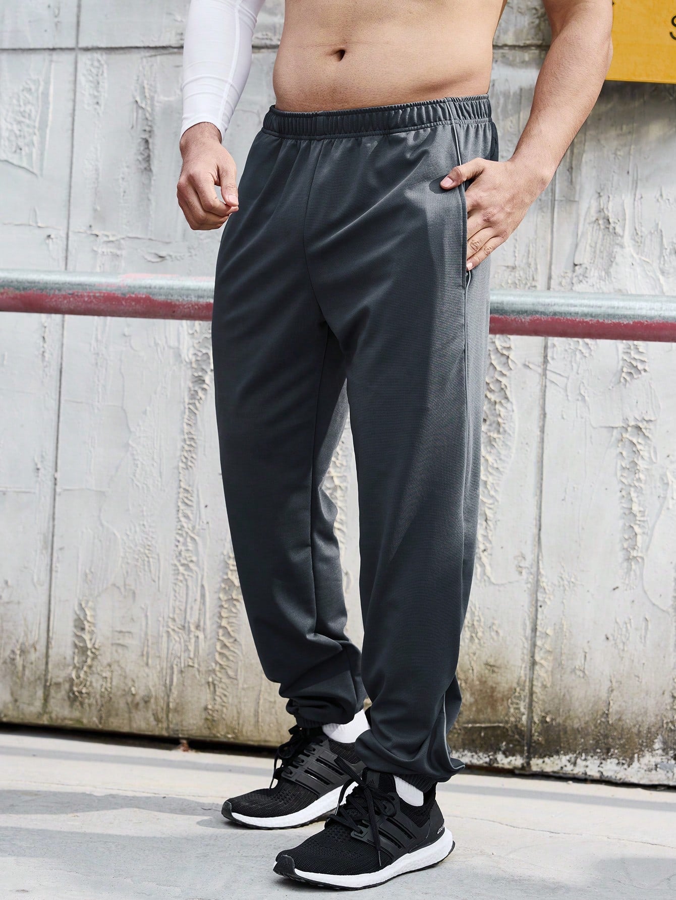 Men's Solid Color Elastic Waist Jogger Pants With Slanted Pockets