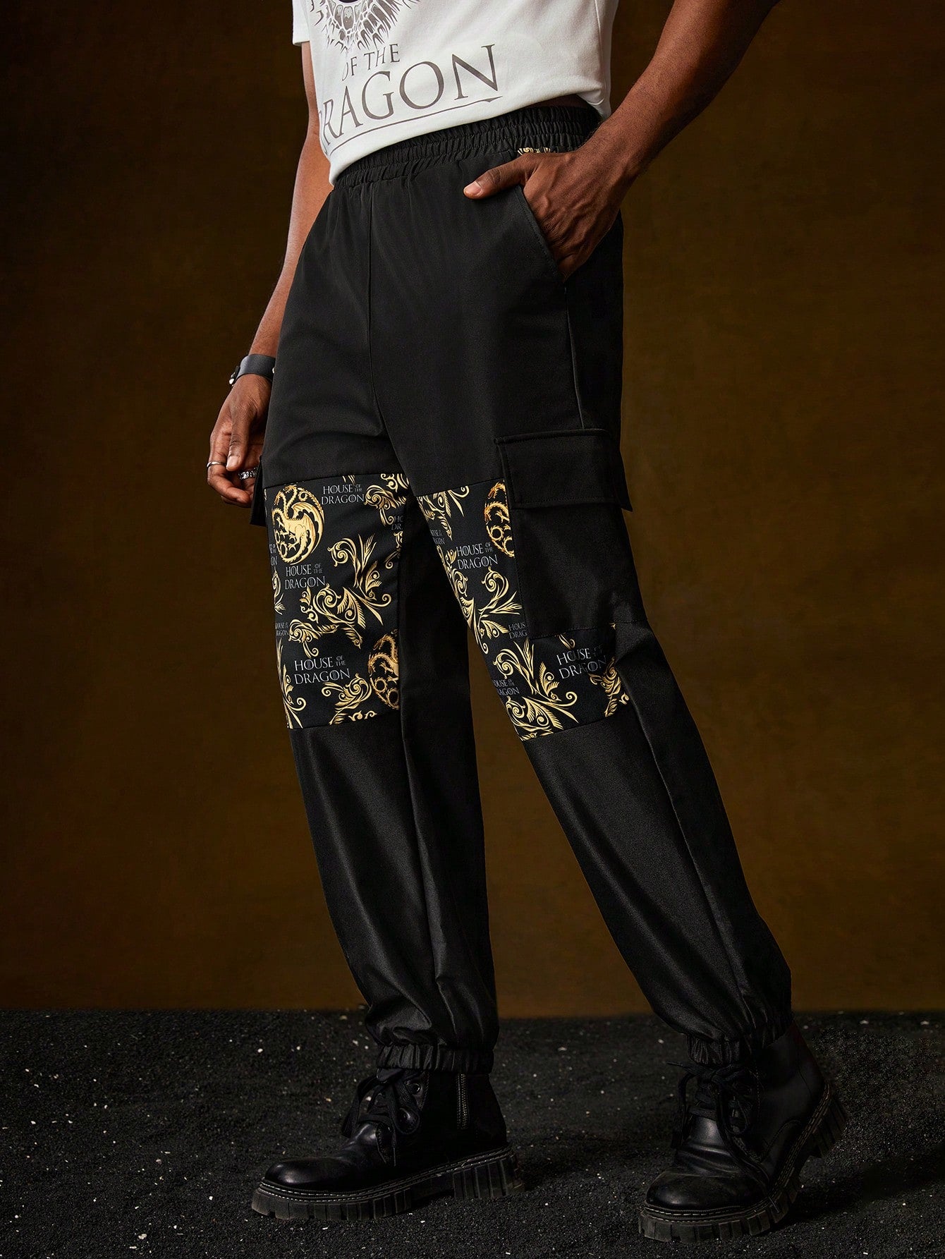 Men Elastic Waist Letter Print Pants