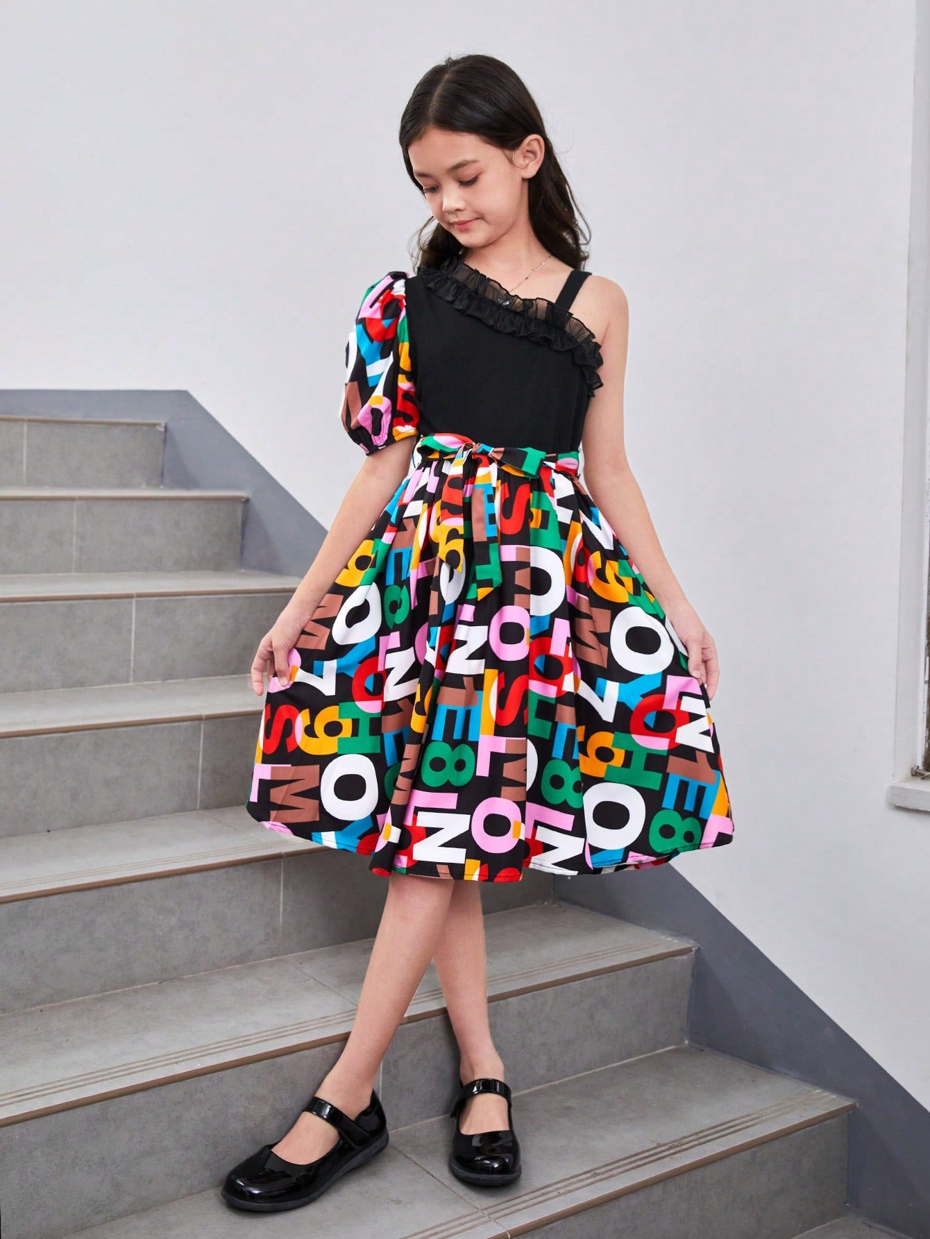 Tween Girl Urban Fashion Asymmetrical Neckline With Number & Letter Print Dress