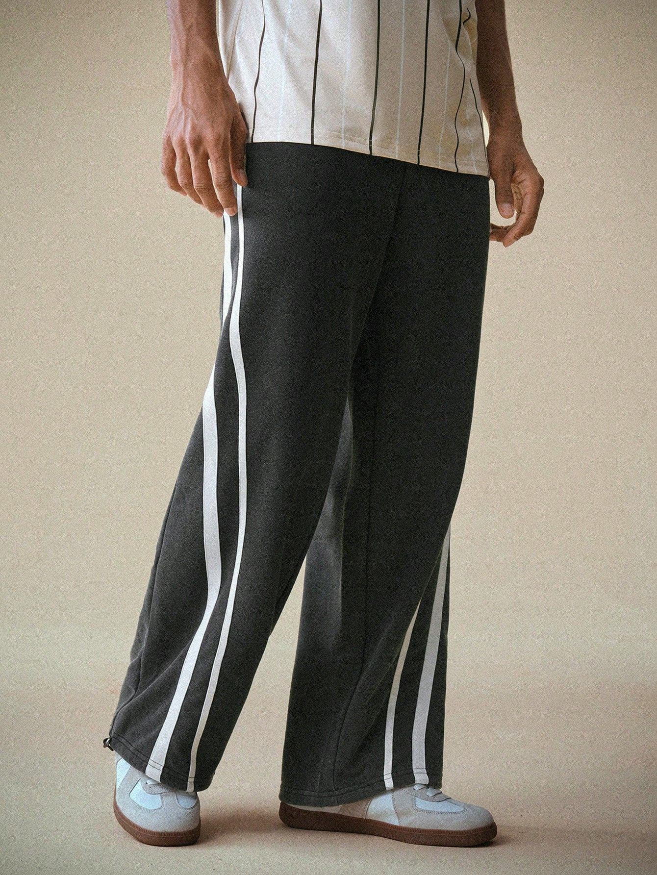 Knitted Side Stripes Décor Casual Pants