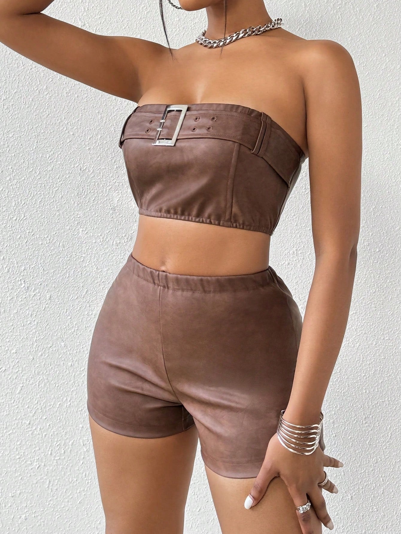 Women's Tube Top With Metal Buckle