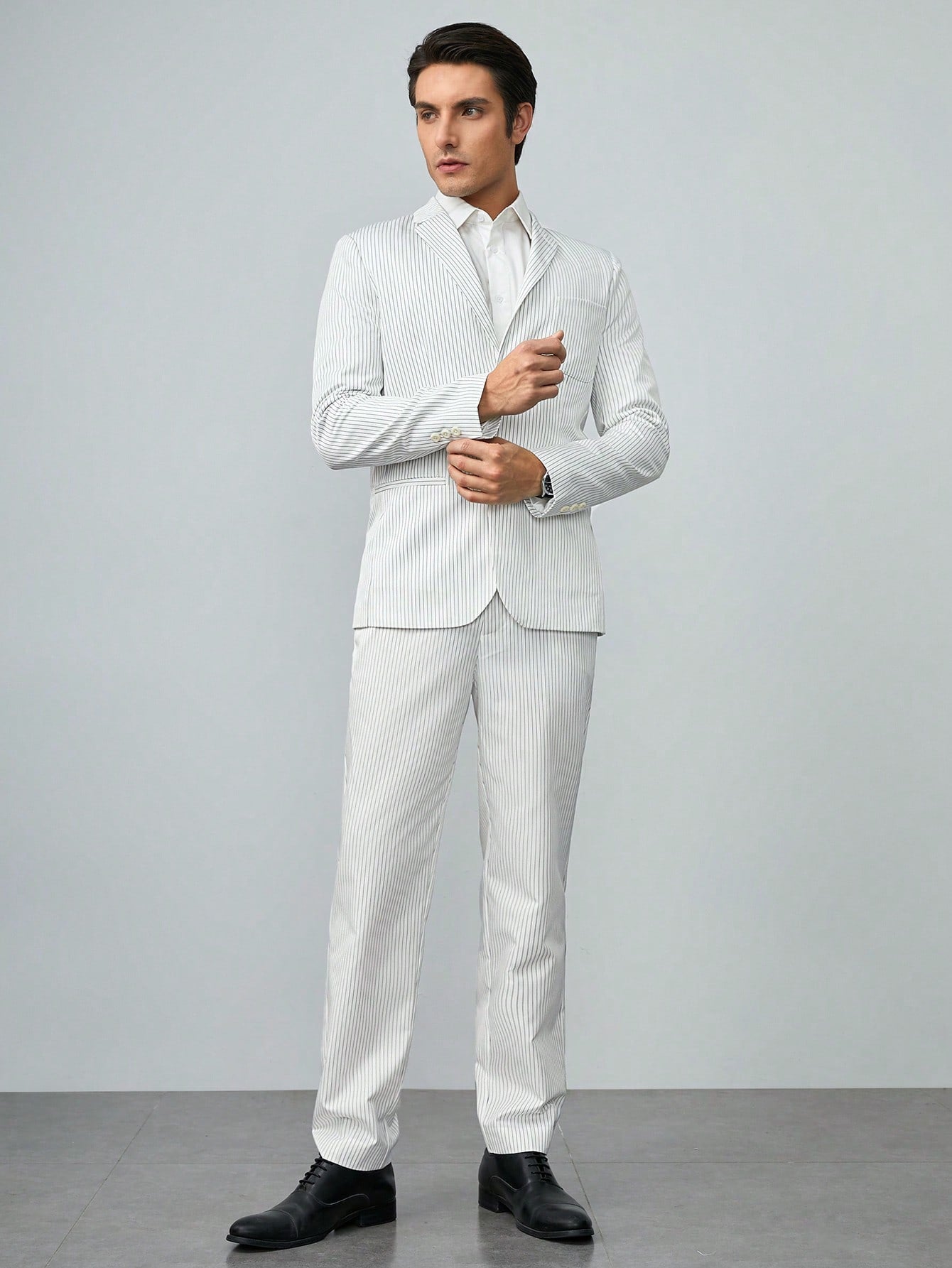 Men's Woven Suit Jacket And Trousers Set